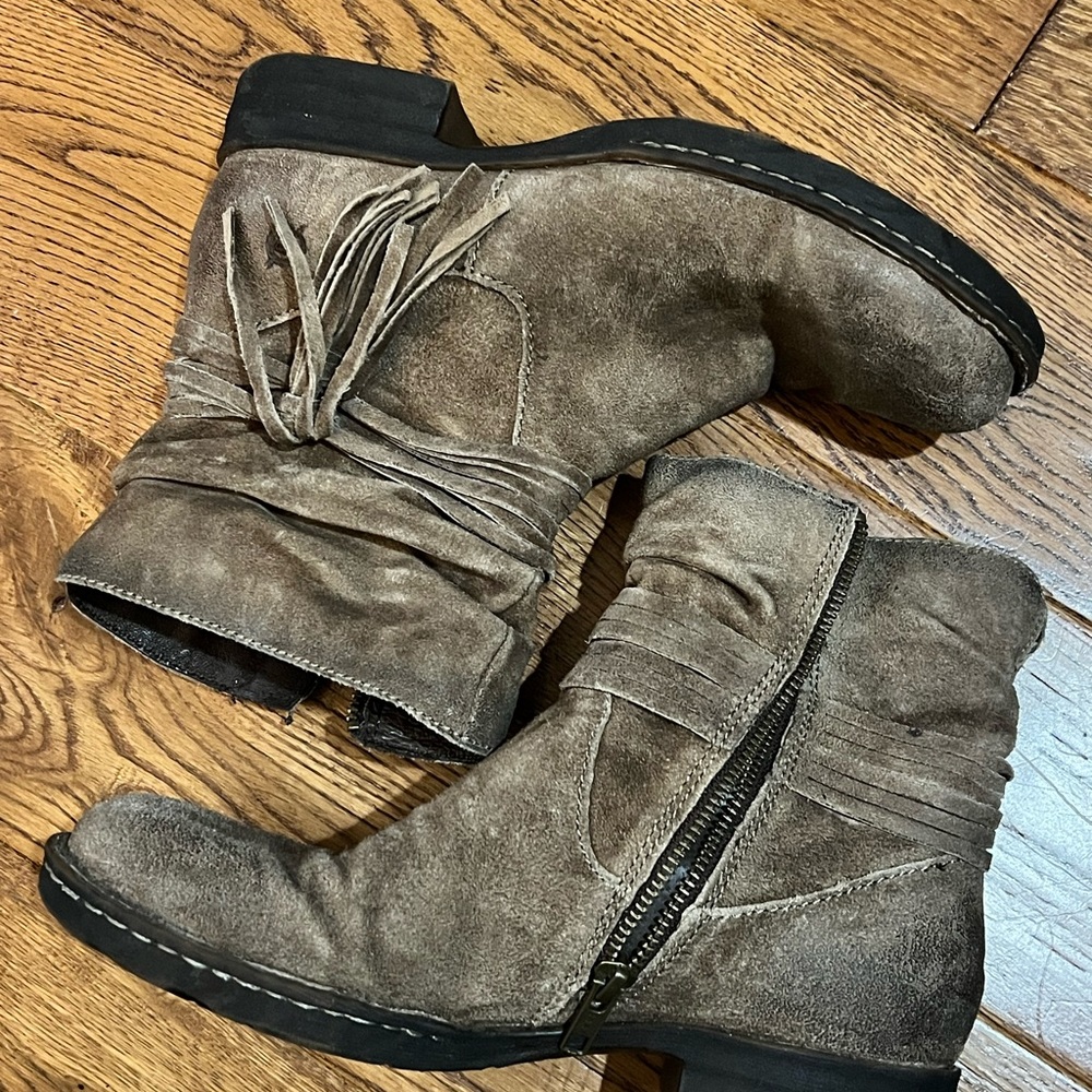 Born flat suede bootie with tassel size 7M